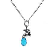 ブルーの蛇口ネックレス横