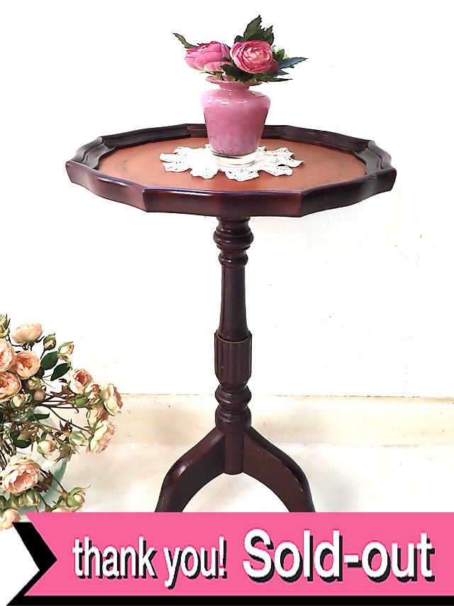 １９３０年代：落ち着いたオレンジ色の革張りの天板♪優雅なオールドオークのコーヒーテーブル