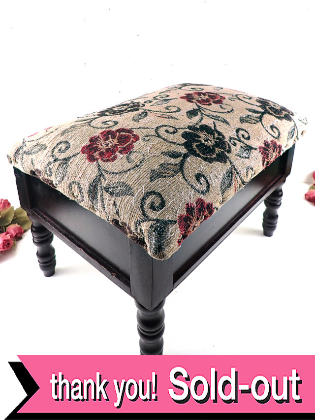 ＜英国ミッドセンチュリー＞優雅なお花たち♪収納にもある優雅な長方形のフットスツール