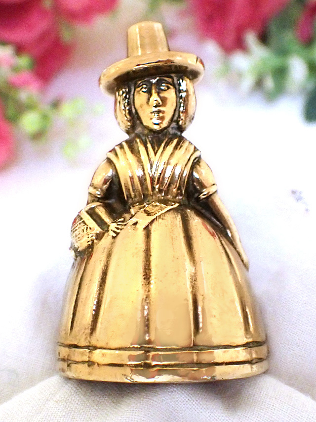 １９3０年代：伝統的なドレスを着たレディ♪珍しい無垢の可愛いサイズの真鍮のベル