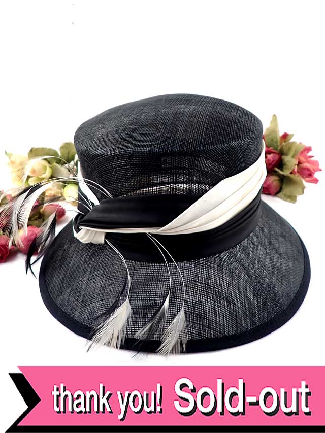 ＜英国ビンテージＨＡＴ：デッドストック（未使用品）＞優雅な黒とオフホワイトの羽根♪ヴィクトリアン貴婦人のようなお帽子