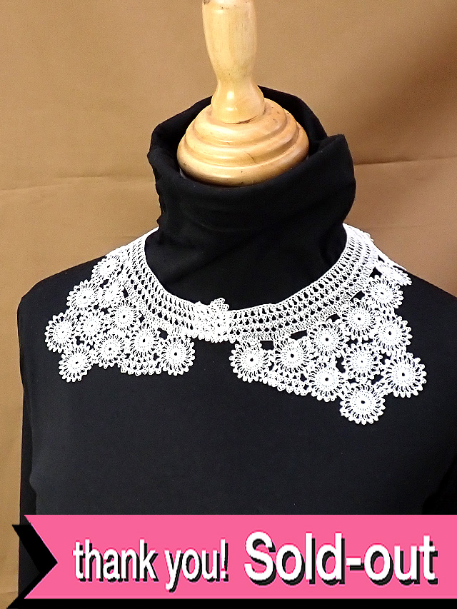 １９３０年代：とても珍しいヘアピンレース♪お花たちが美しい英国アンティークの優雅なつけ襟