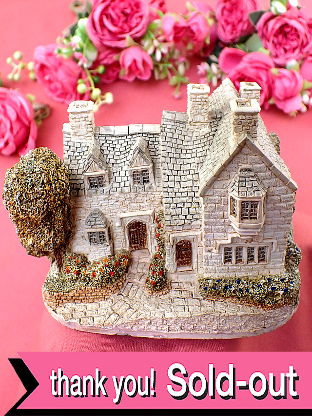 ＜Lilliput Lane＞「Moreton Manor」♪堂々としたマナーハウス♪とても大きな英国カントリーコテージのフィギュア