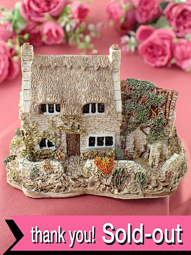 ★３５％OFF★＜Lilliput Lane＞「Cobblers Cottage」♪屋根の上に覆いかぶさるつる植物のオールドコテージのフィギュア：通常価格6480円→