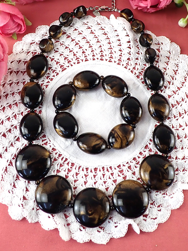 ＜Marks&Spencer＞チェーン全体がタイガーズアイのように輝くレジン♪珍しいマークス＆スペンサーのロングネックレス＆ブレスレット「2点セット」