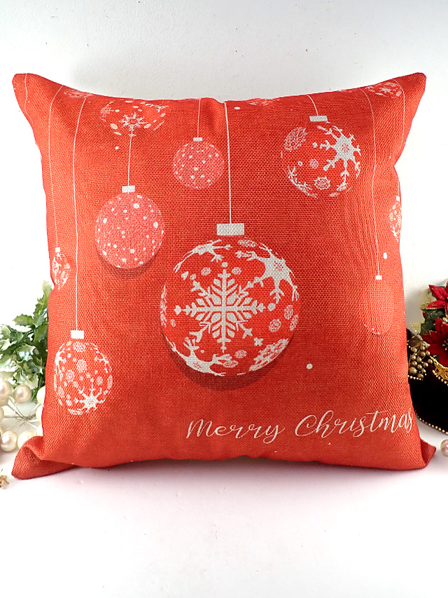 ＜英国流クリスマス：未使用品＞まあるいツリーオーナメントボール♪オレンジ色のきれいなデザインのX'masクッション「中のクッション付」