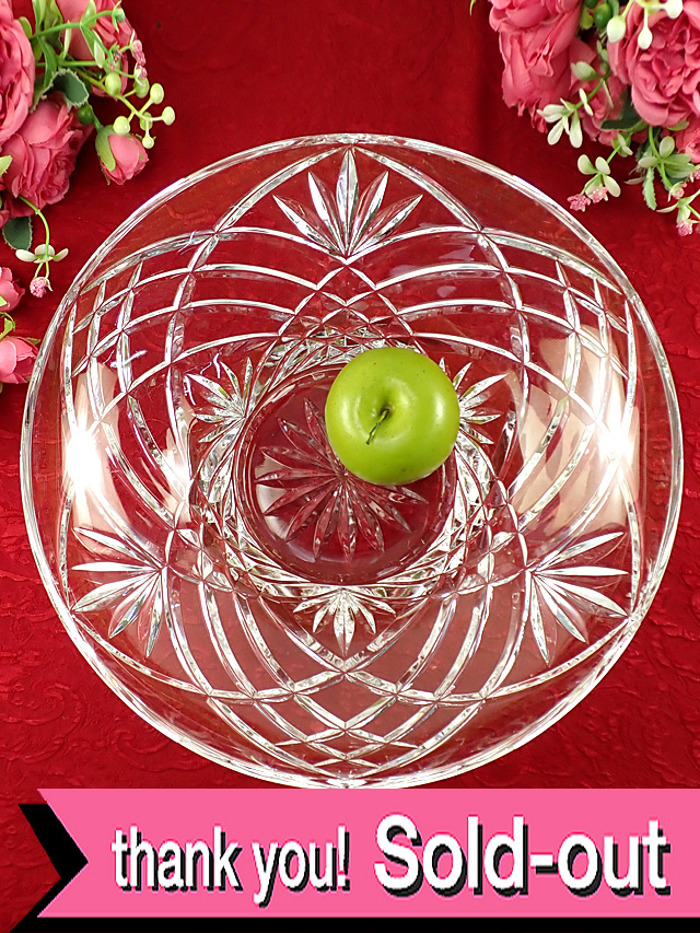 1940年代：ぽったりと分厚いクリスタルガラス♪直径３０cm容量3000ccカットガラスが美しいとてもとても大きなボウル