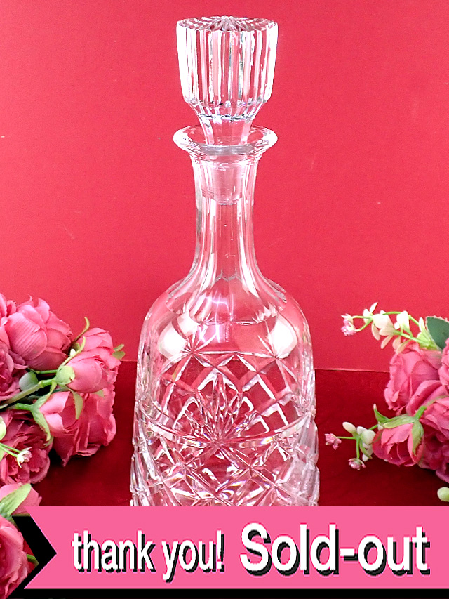 １９３０年代：英国クリスタルガラス♪お花のつぼみのようなキャップが美しい大きな光のデカンタ