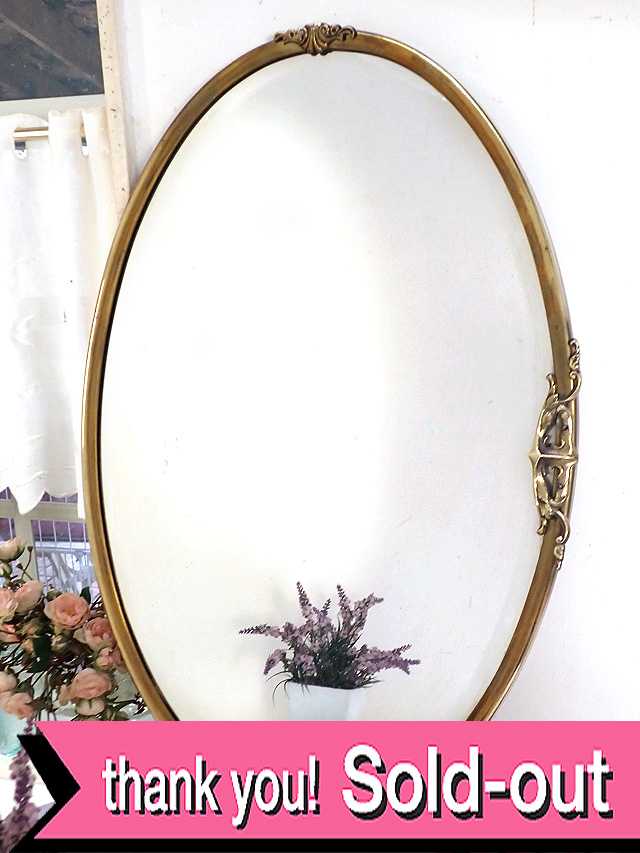 １９２０年代：華やかなヴィクトリアンデザイン♪全長７５cm真鍮細工が美しい金色に輝くとても大きなアンティーク壁掛けミラー