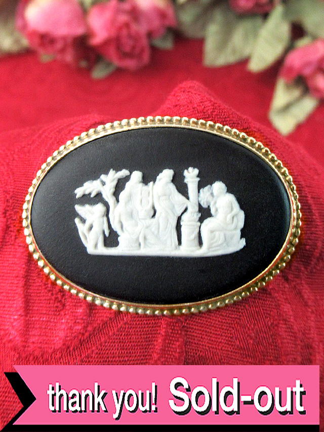 ＜ウェッジウッド＞ゴールドプレート♪3人の女神様の貴重なブラックジャスパーの大きなブローチ