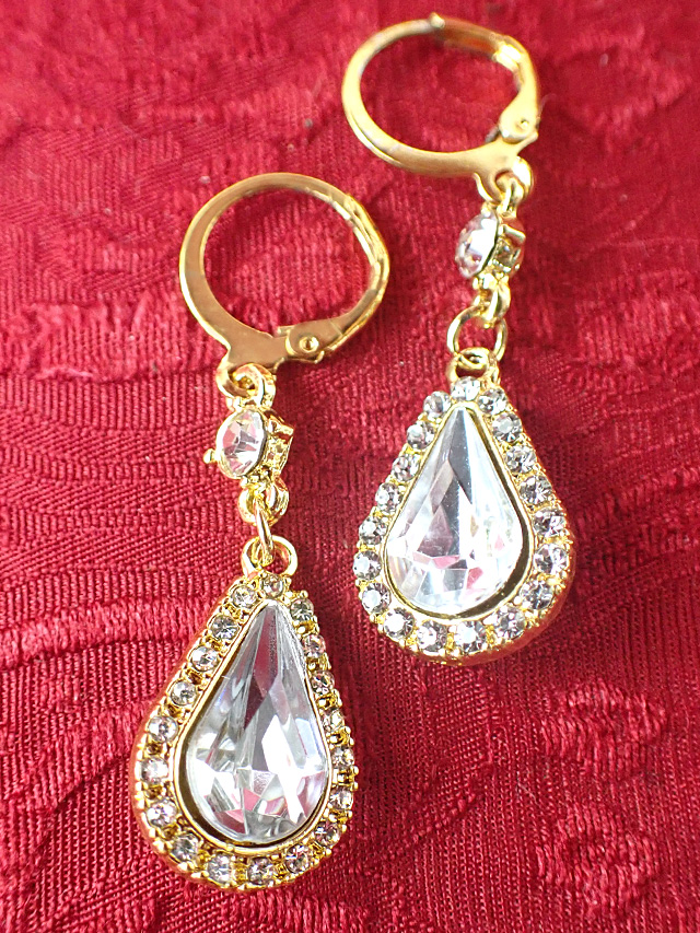 ＜英国ミッドセンチュリー＞輝く大粒のクリスタル♪大きなティアドロップの美しいピアス