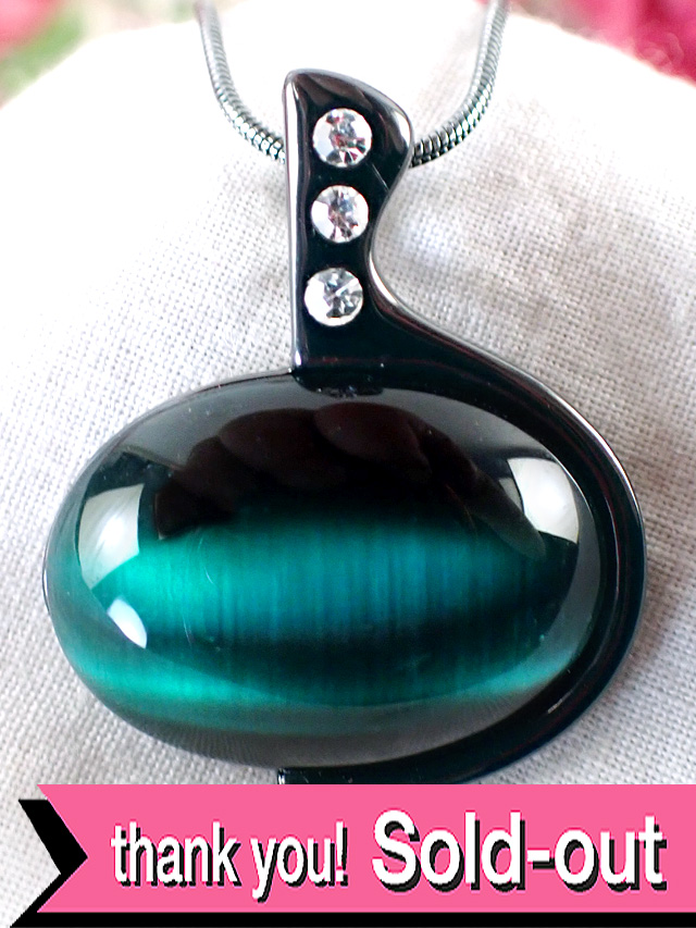 ＜英国ミッドセンチュリー＞超大粒：緑色のタイガーズアイ♪ジルコニアも輝くアートフルで大きなネックレス