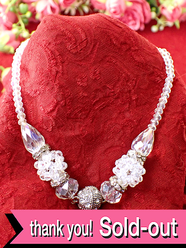 ＜英国ミッドセンチュリー＞チェーン全体が透明度の高いクリスタルガラス♪氷のようにひときわ輝くアートフルな光のネックレス