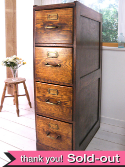 １９１０年代：すばらしいオールドオークの逸品♪とても大きな４段チェスト