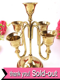 １９３０年代：美しいヴィクトリアンデザイン♪真鍮細工が美しいとても珍しい５つの口のキャンドルスタンド