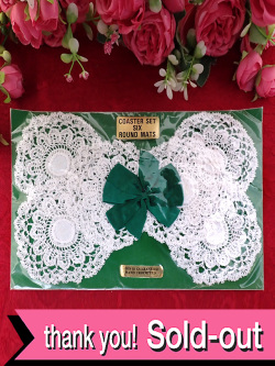 ＜英国ハンドメイド：未使用品＞繊細なハンドメイドレースのお花たち♪お花のようなロマンチックなコースター「６枚セット」