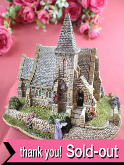 ＜Lilliput Lane＞「ST JOHN THE BAPTIST」♪英国の由緒ある小教区教会（パリッシュ・チャーチ）を再現した教会シリーズのオールドカントリーコテージのフィギュア