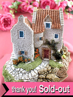＜Lilliput Lane＞「Culross House」♪スコットランドの伝統的な商人屋敷のオールドカントリーコテージのフィギュア