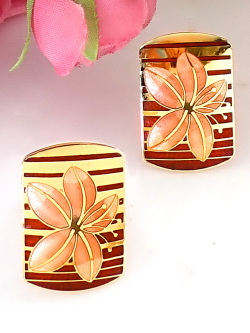 ＜英国ミッドセンチュリー＞大輪のピンクのユリのお花♪どこかジャパネスクな美しいイヤリング