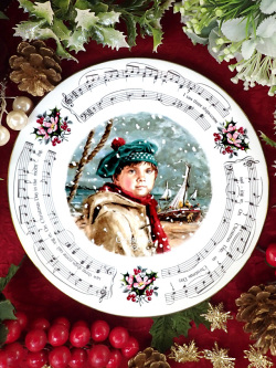 ＜英国流クリスマス＞１９８６年「ロイヤル・ドルトン」♪クリスマスキャロル♪海辺の男の子のクリスマス・プレート「プレートハンガー付」