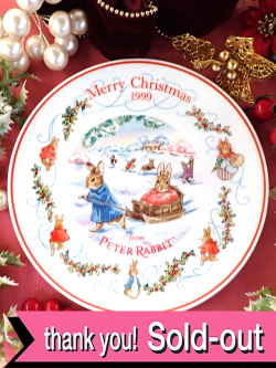 ＜英国流クリスマス＞「ウェッジウッド限定品」1999年：ビアトリクス・ポターさん♪雪原のそり遊び♪ピーターラビットのクリスマス・プレート「オリジナルBOX付き」
