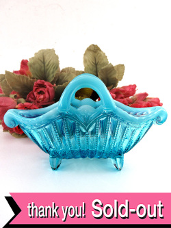 １９２０年代：超レア♪とても貴重で珍しいヴァセリンガラスの美しい小物入れ