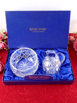 ＜ROYALE COUNTY＞イタリアハンドメイド♪深いカットガラスがとても美しい分厚いクリスタルガラスのミルクジャグ＆シュガーボウル「2点セット：お箱入」
