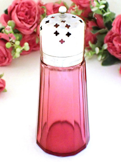 ＜英国アンティーク＞１８９０年代：ヴィクトリアン時代♪とても貴重なクランベリーガラスとシルバープレートのシフター