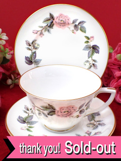 ＜ROYAL WORCESTER＞「JUNE GARLAND」♪ロイヤル・ウースターの優しい６月のバラのお花たちのトリオ