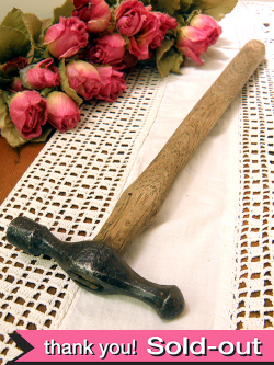 １９２０年代：英国アンティークの木の柄がステキなアイアンハンマー