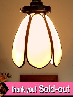 ＜英国アンティーク＞１９４０年代：お花のようなステンドグラス♪光が美しい英国ランプシェード