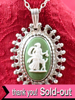 ＜英国スターリングシルバー＞ウェッジウッド：レア♪貴重で珍しいグリーンジャスパーのネックレス「当時のBOX＆ミニパンフレット付」