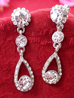 ＜英国ミッドセンチュリー＞キラキラ強い輝きの大粒のキュービックジルコニア♪クリスタルも輝く揺れるチャームが素敵なピアス