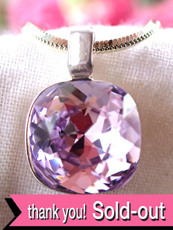 ＜MARKS & SPENCER＞上品な紫色の大粒キュービックジルコニア♪シルバーのベンチアンチェーンも素敵なマークス＆スペンサーのネックレス