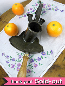 １９２０年代：「MAGIC MARMALADE CUTTER」初！アイアンでつくられた英国の珍しいマーマレードカッター