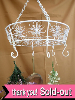 ＜英国ミッドセンチュリー＞白いワイヤーワークがすばらしいとても珍しい大きなユーテンシルラック