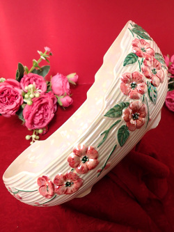 ★３５％OFF★＜英国ミッドセンチュリー＞七色のパールの光沢♪立体的なリンゴのお花たちが優雅なとても大きなお船のようなフォルムのボウル：通常価格8480円→