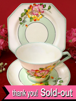 ＜廃盤レア♪PARAGON＞１９３０年代：黄色とピンクのオールドローズ♪幻の名窯パラゴンの英国アンティークのトリオ