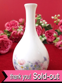 ＜廃盤レア♪ウェッジウッド＞「ANGELA」♪繊細で優しいお花たちのふっくらとしたアンジェラのフラワーベース