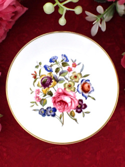 ＜ROYAL WORCESTER＞愛らしいバラとピオニー♪繊細で優しいお花たちのロイヤルウースターの小皿「スタンド付」