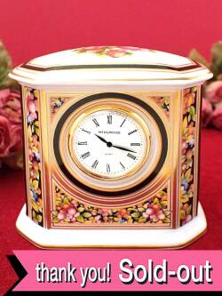 【３０日間保証付】＜ウェッジウッド＞豪華な金彩とお花たち♪「CLIO」の素晴らしく美しい陶器の置時計