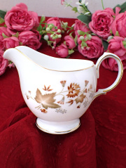 ★３５％OFF★＜コルクロウ＞１９5０年代「AVON」森の木の葉とお花たち♪金彩も輝くロマチックなシェイプの大きなミルクジャグ：通常価格3980円→