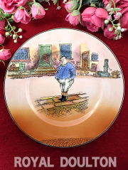 ★３５％OFF★＜Royal Doulton＞「DIKENS WARE：The Fat Boy」♪チャールズ・ディケンスの小説に登場する少年の絵皿「壁掛けハンガー付き」：通常価格6980円→