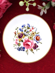 ＜ROYAL WORCESTER＞愛らしいバラとピオニー♪繊細で優しいお花たちのロイヤルウースターの小皿「スタンド付」