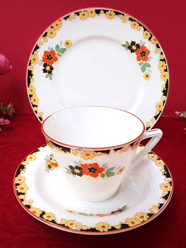 ＜英国ミッドセンチュリー＞アールデコデザイン♪英国カントリーサイドの明るいお花たちのトリオ