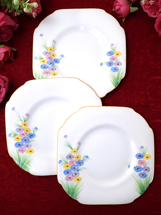 ＜GRAFTON＞デイジーのお花たち♪英国グラフトンのケーキ皿「３枚セット」