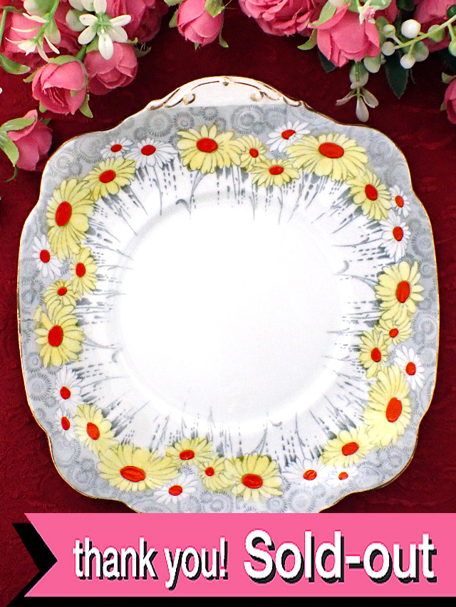 ★３５％OFF★＜英国ハンドペイント：DEVON＞黄色と白い野の花たち♪たっぷりとした金彩も輝く上品な色彩のサンドイッチプレート：通常価格5680円→