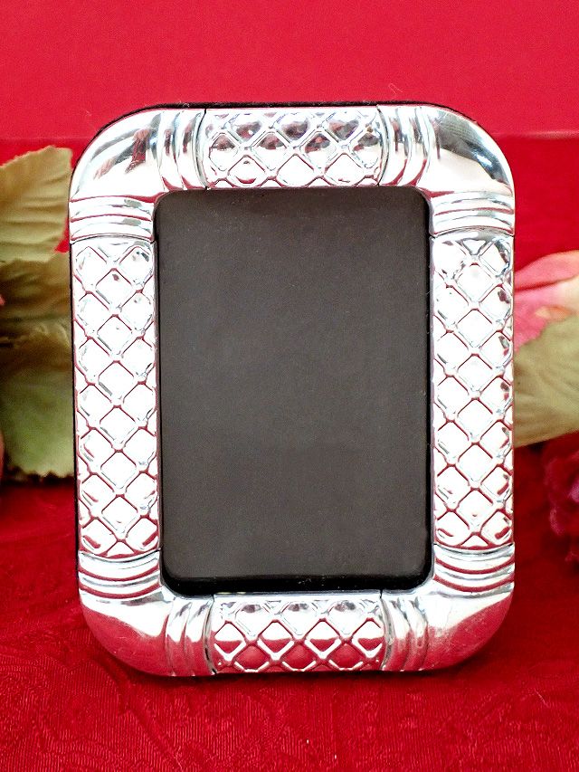 ＜英国ミッドセンチュリー＞優雅な銀細工♪シルバープレート（純銀メッキ）のスモールサイズの２WAYのフォトフレーム