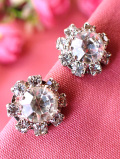 ＜英国ミッドセンチュリー＞強い輝きの大粒キュービックジルコニア♪銀色の台座のお花のイヤリング