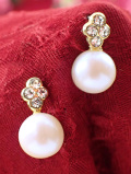 ＜英国コスチュームジェリー＞真珠色に輝くフェイクパール♪ジルコニアも輝くのピアス